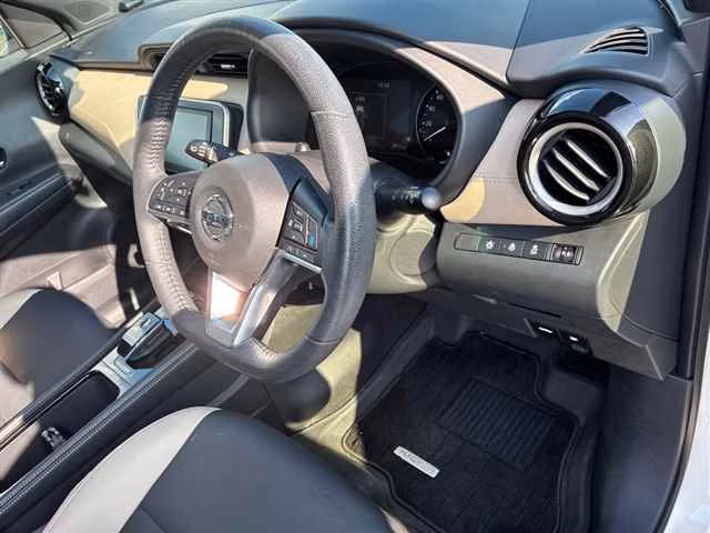 NISSAN KICKS
