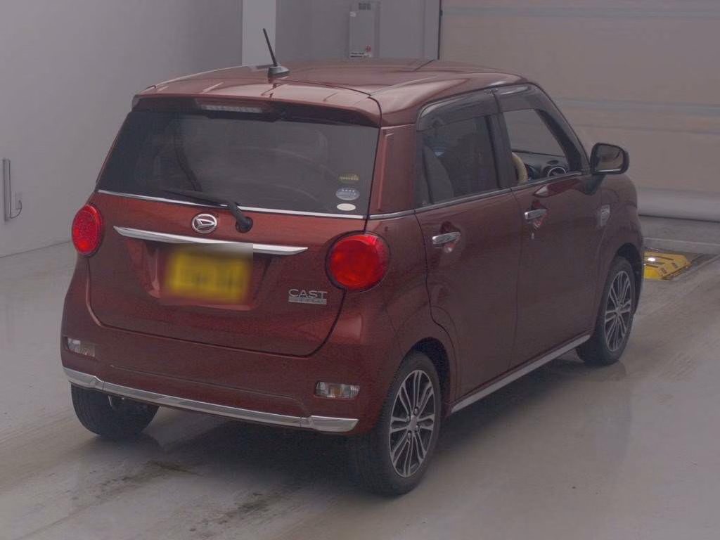 DAIHATSU CAST