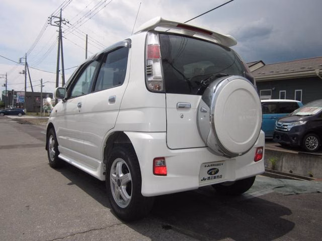 DAIHATSU TERIOS KID