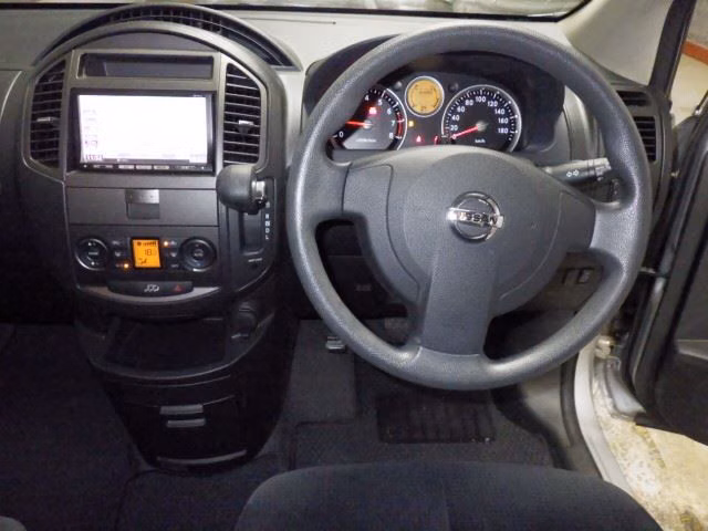 NISSAN LAFESTA