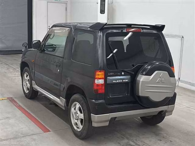 MITSUBISHI PAJERO MINI