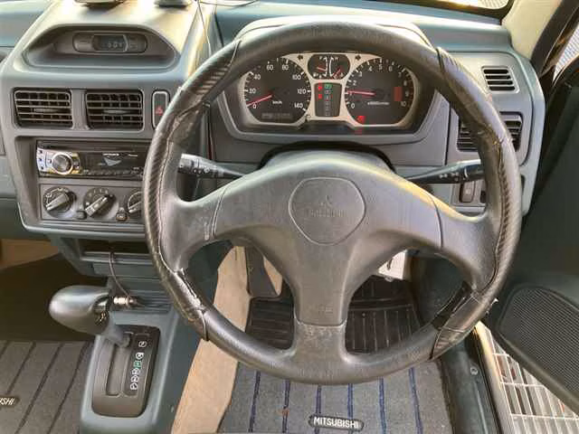 MITSUBISHI PAJERO MINI