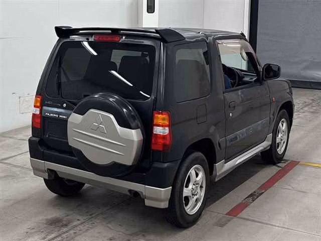 MITSUBISHI PAJERO MINI