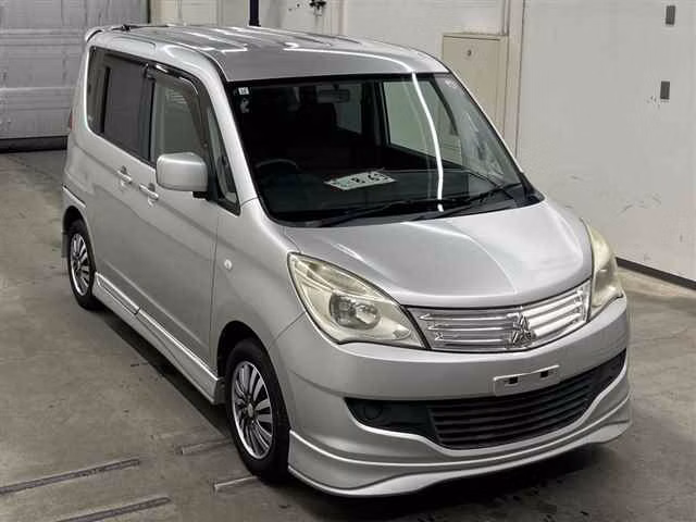 MITSUBISHI DELICA D:2