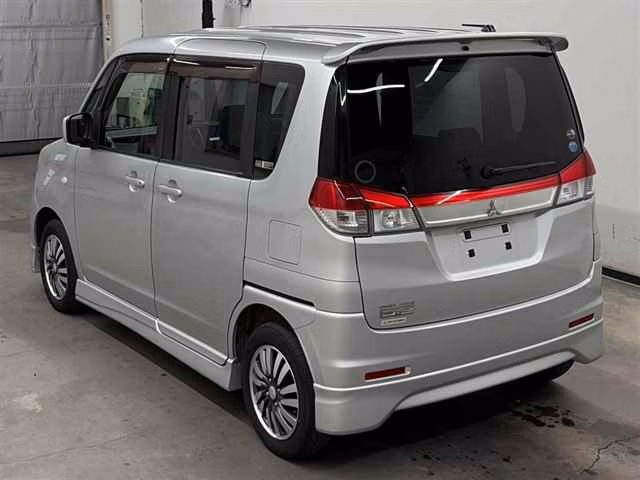 MITSUBISHI DELICA D:2