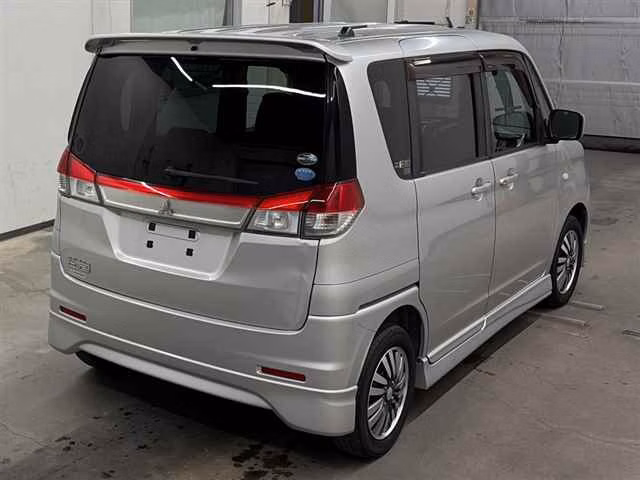 MITSUBISHI DELICA D:2