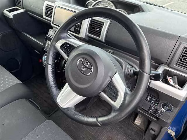 TOYOTA PIXIS MEGA