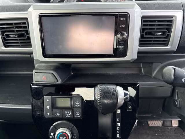TOYOTA PIXIS MEGA