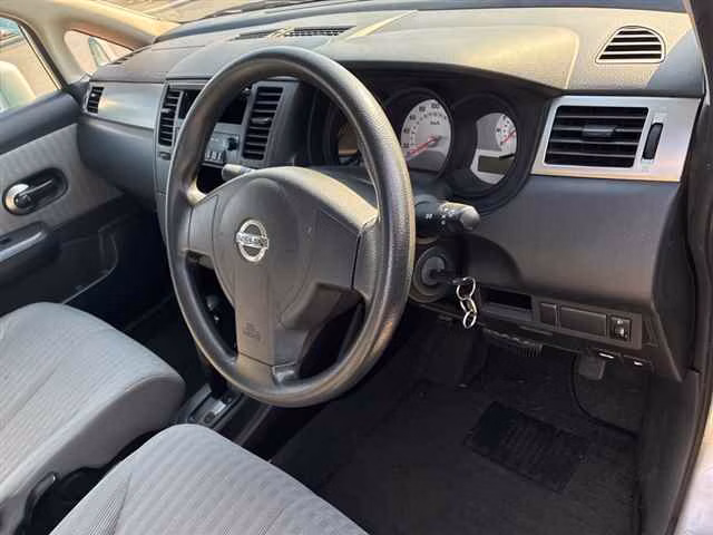 NISSAN TIIDA LATIO