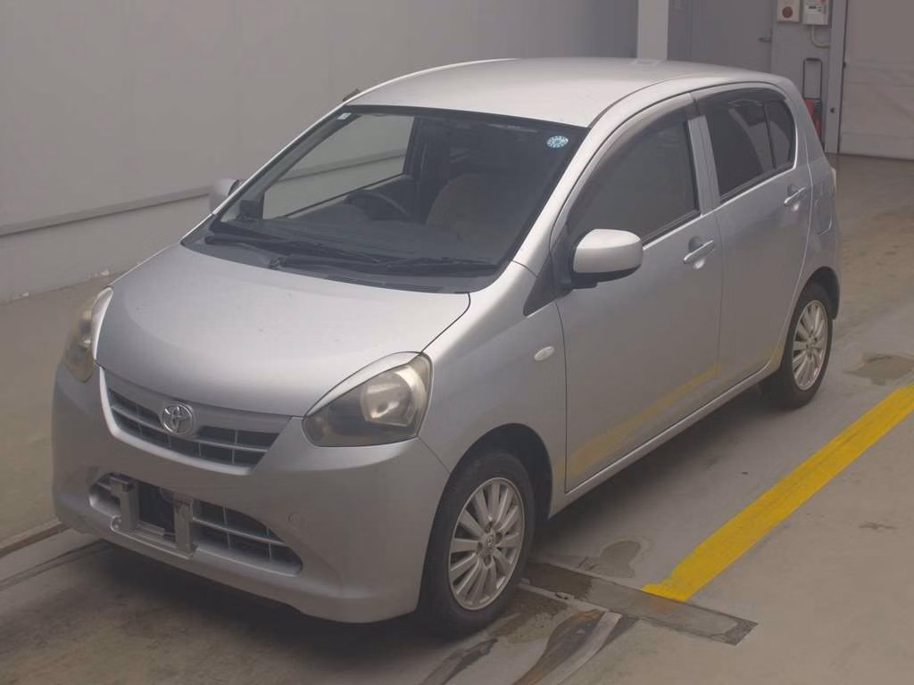 TOYOTA PIXIS EPOCH