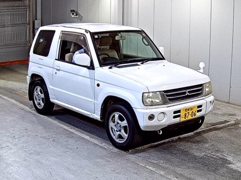 MITSUBISHI PAJERO MINI
