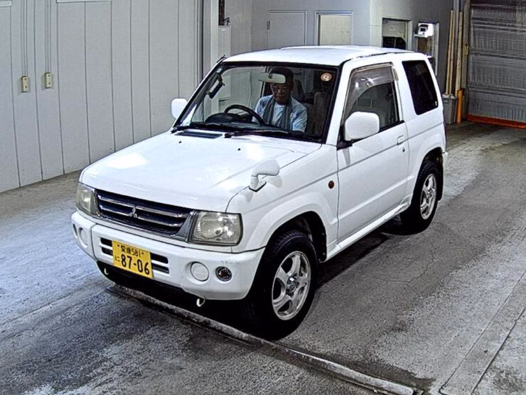 MITSUBISHI PAJERO MINI