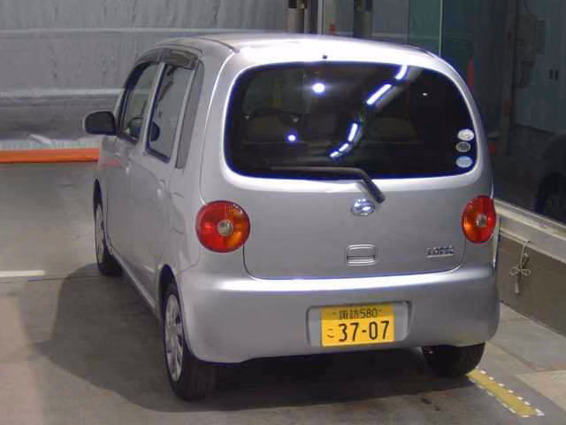 DAIHATSU MOVE LATTE