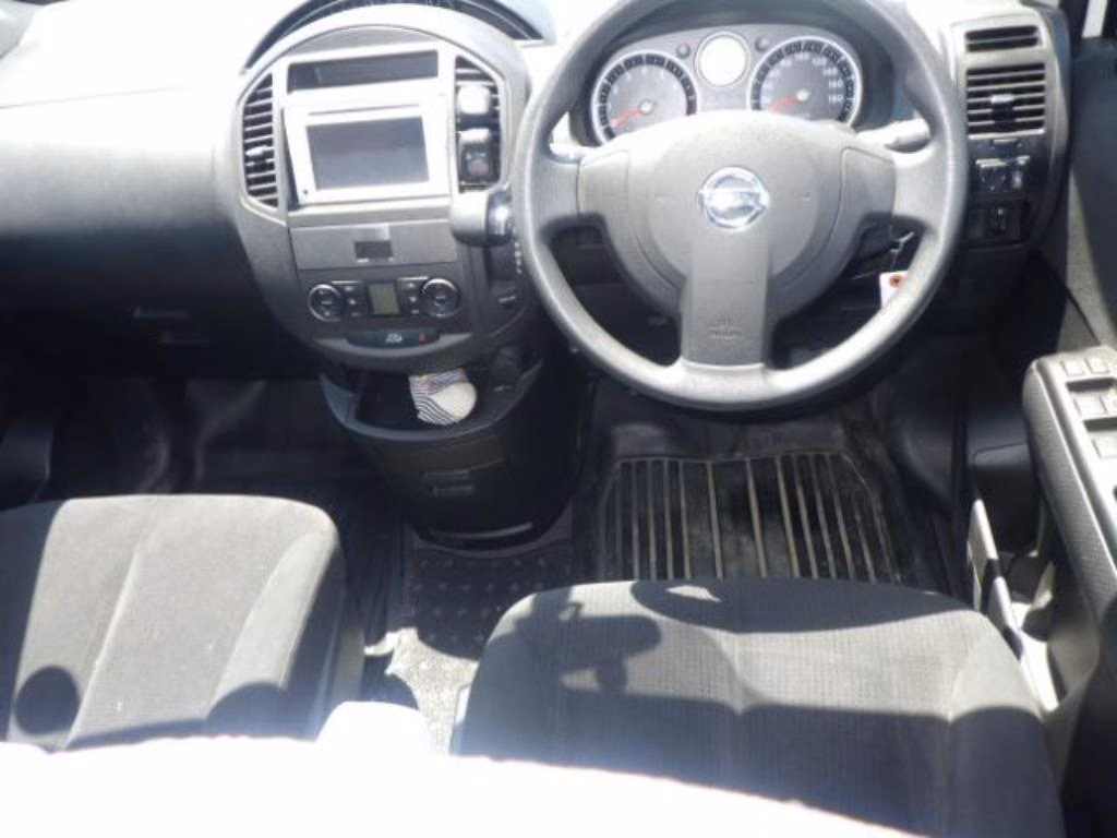 NISSAN LAFESTA