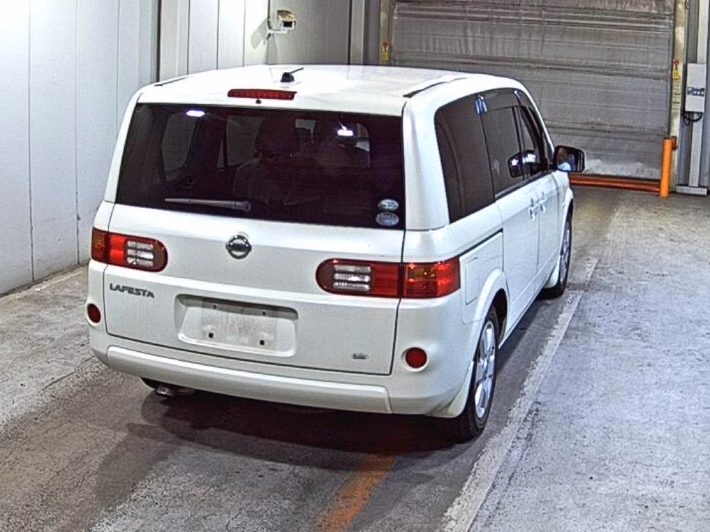 NISSAN LAFESTA