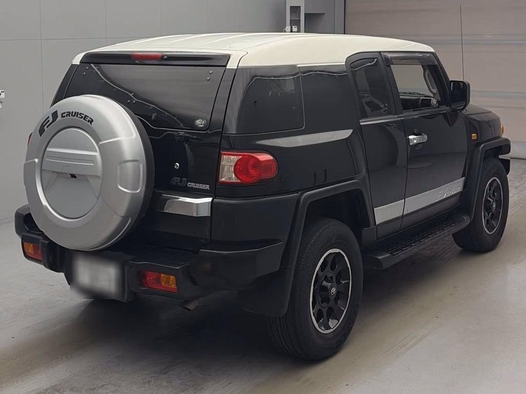 TOYOTA FJ CRUISER