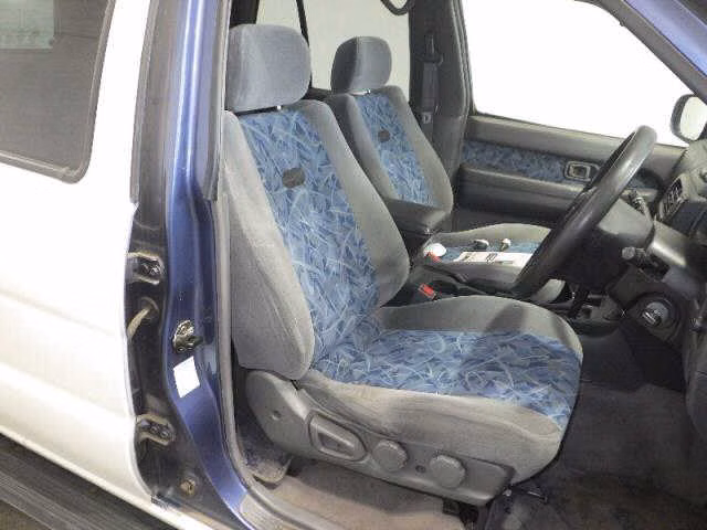 NISSAN TERRANO