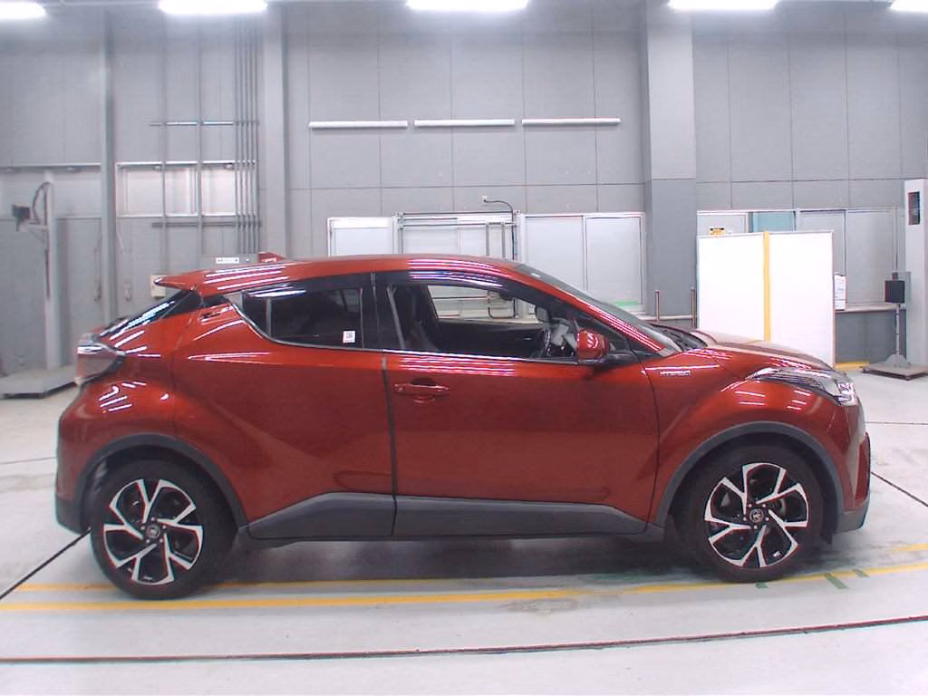 TOYOTA C-HR