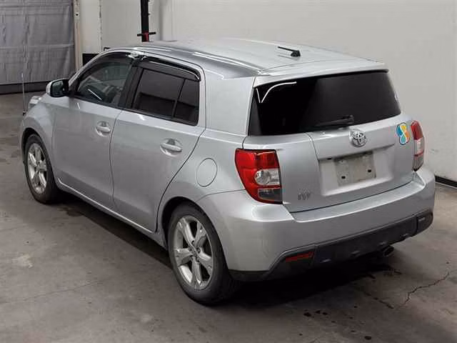 TOYOTA IST