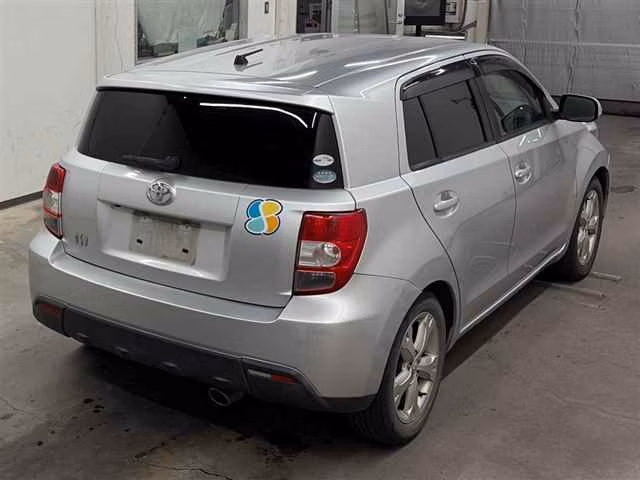 TOYOTA IST