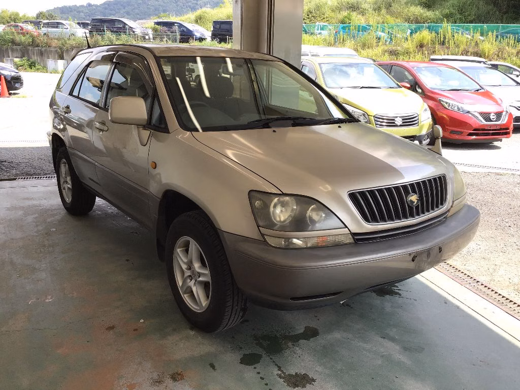 TOYOTA HARRIER