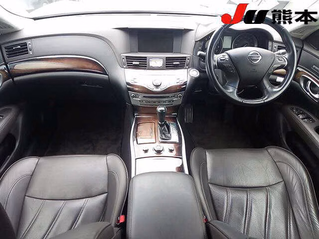 NISSAN FUGA
