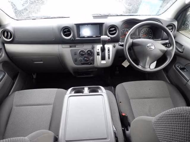 NISSAN NV350 CARAVAN