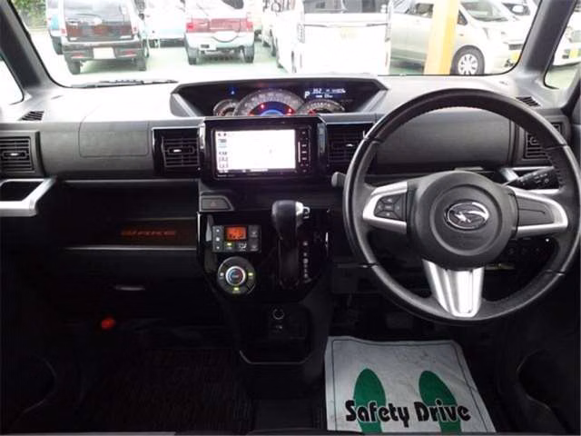 DAIHATSU WAKE