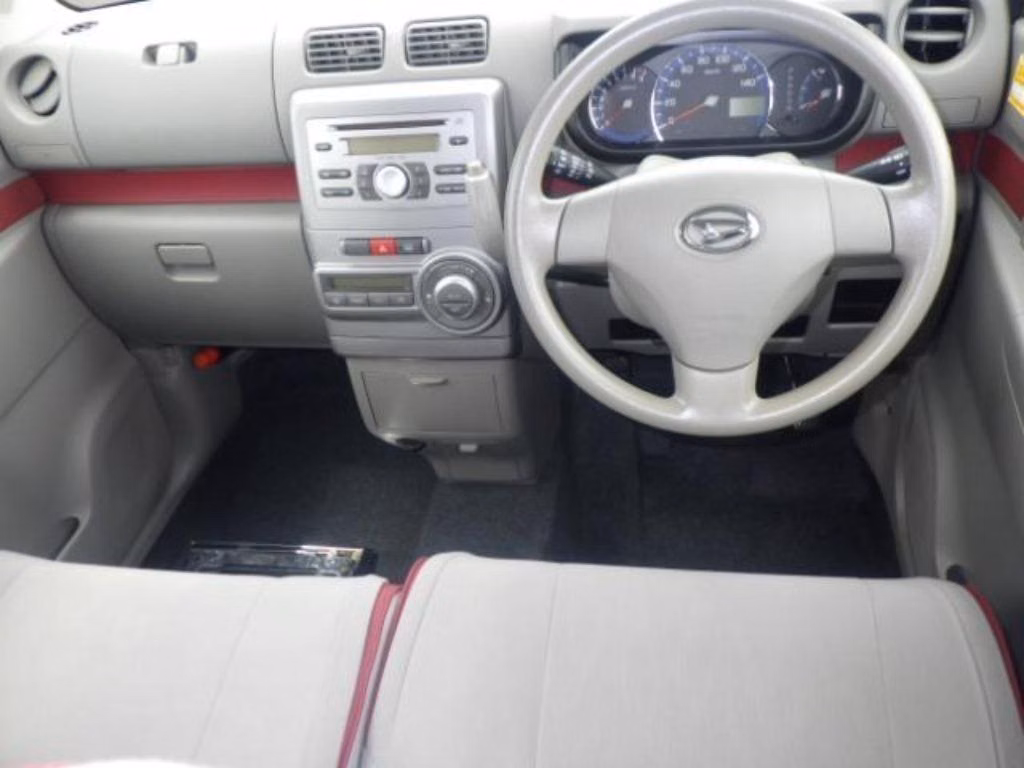DAIHATSU MOVE CONTE