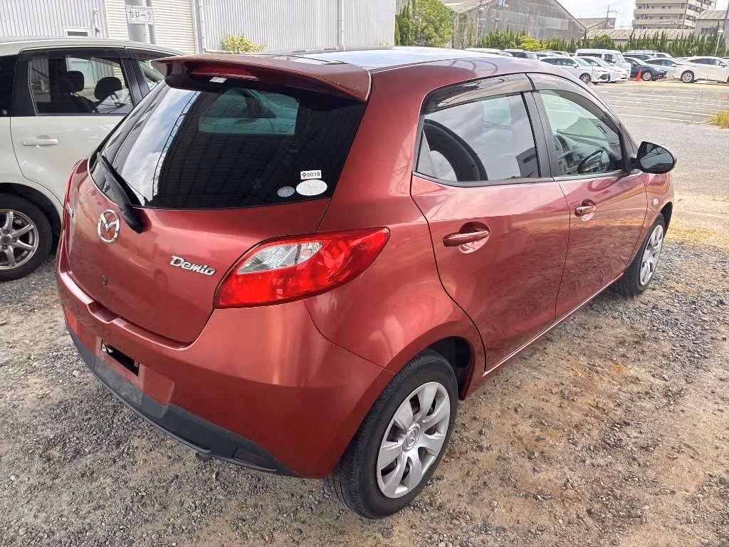 MAZDA DEMIO