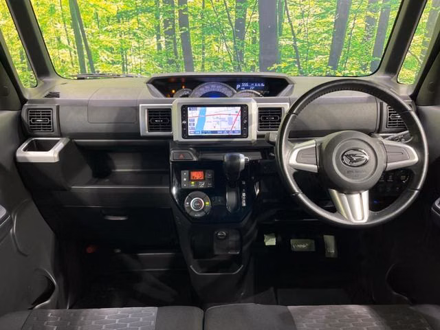 DAIHATSU WAKE