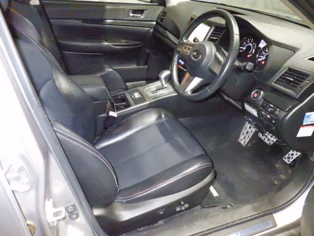 SUBARU LEGACY B4