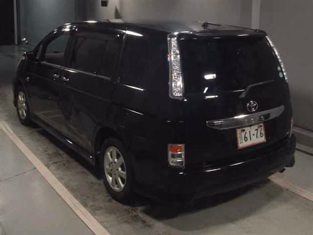 TOYOTA ISIS