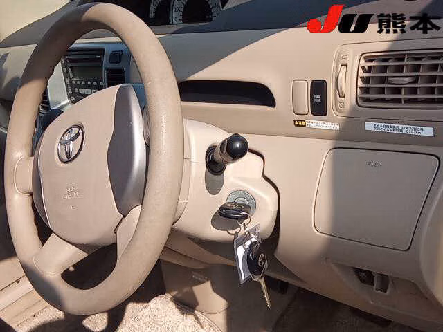 TOYOTA RAUM