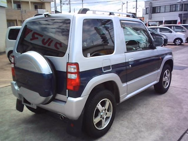 MITSUBISHI PAJERO MINI