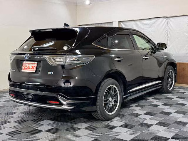 TOYOTA HARRIER