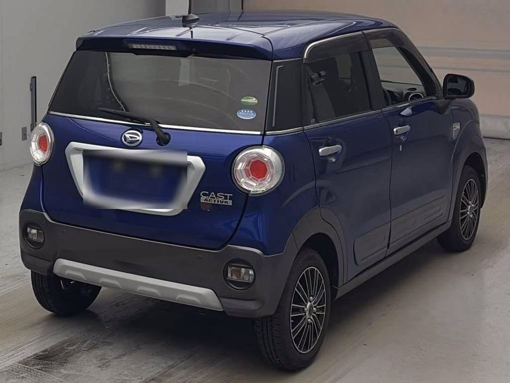 DAIHATSU CAST