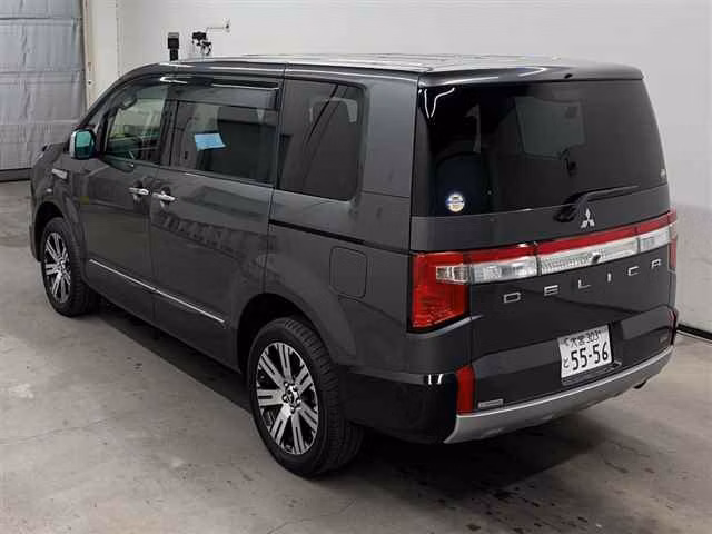 MITSUBISHI DELICA D:5