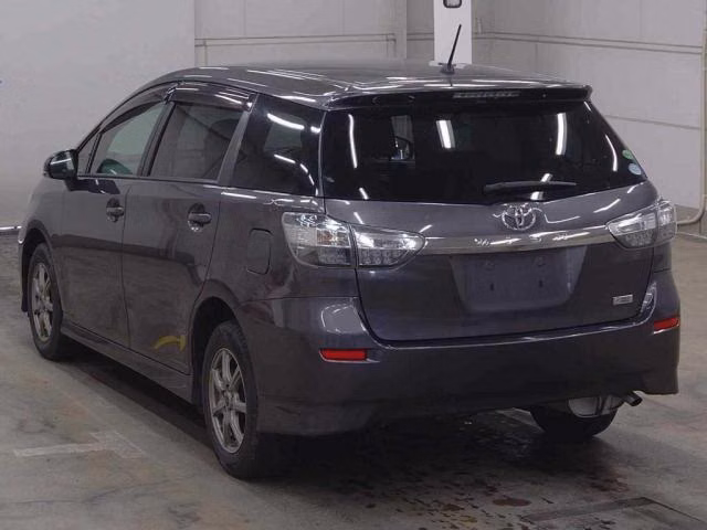 TOYOTA WISH