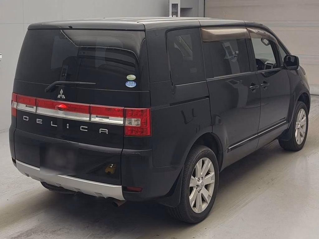 MITSUBISHI DELICA D:5