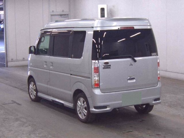 MITSUBISHI TOWN BOX
