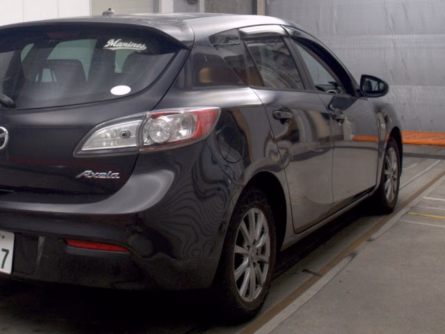 MAZDA AXELA