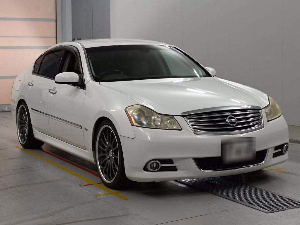 NISSAN FUGA
