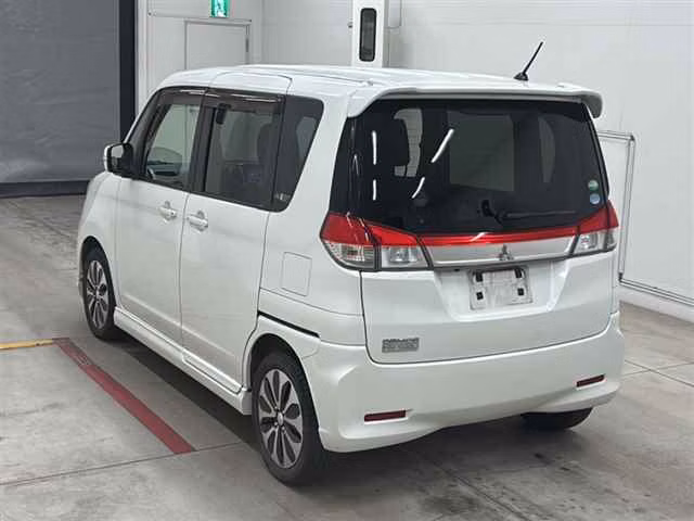 MITSUBISHI DELICA D:2