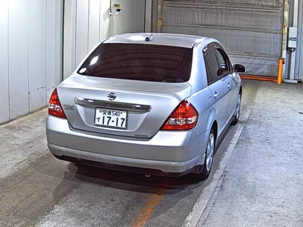 NISSAN TIIDA LATIO