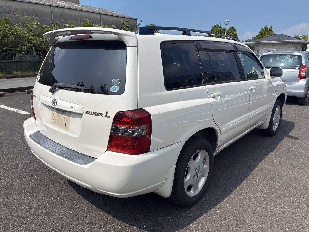 TOYOTA KLUGER V