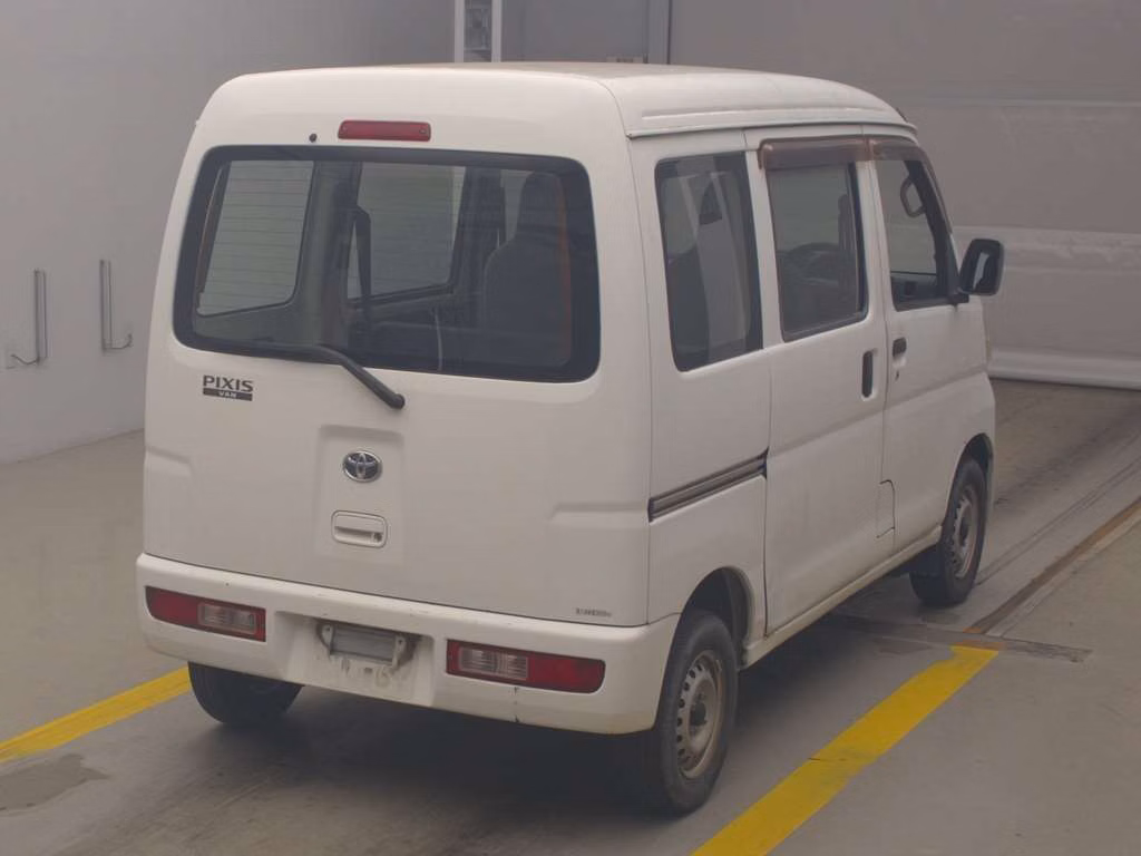 TOYOTA PIXIS VAN