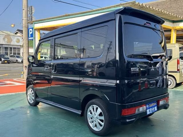 MITSUBISHI TOWN BOX