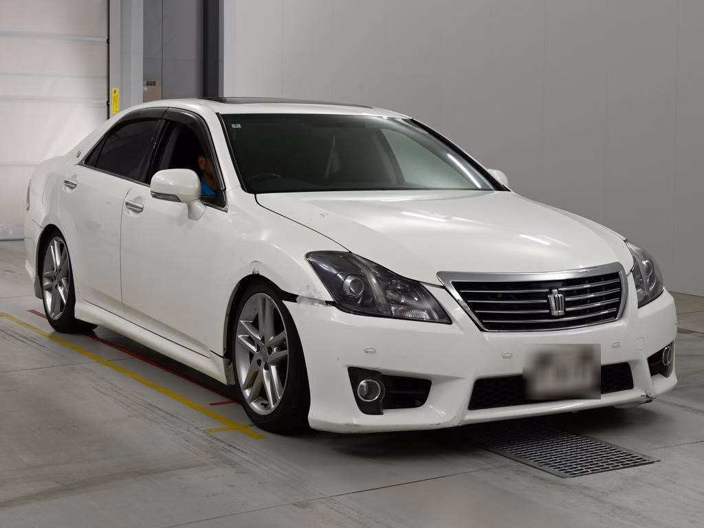 TOYOTA CROWN