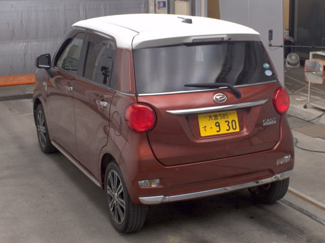 DAIHATSU CAST